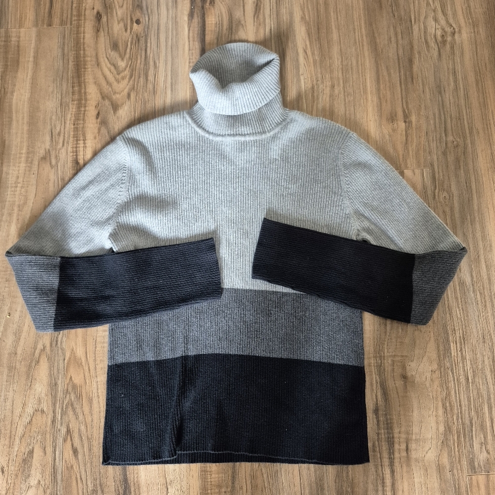 The Limited Vintage Turtleneck Sweater Size L